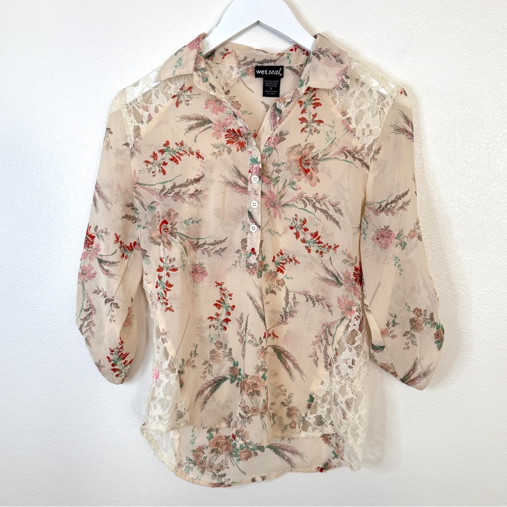 Wet Seal Floral Lace Button-Up Blouse - Cream and Red Size Small Casual Wearable